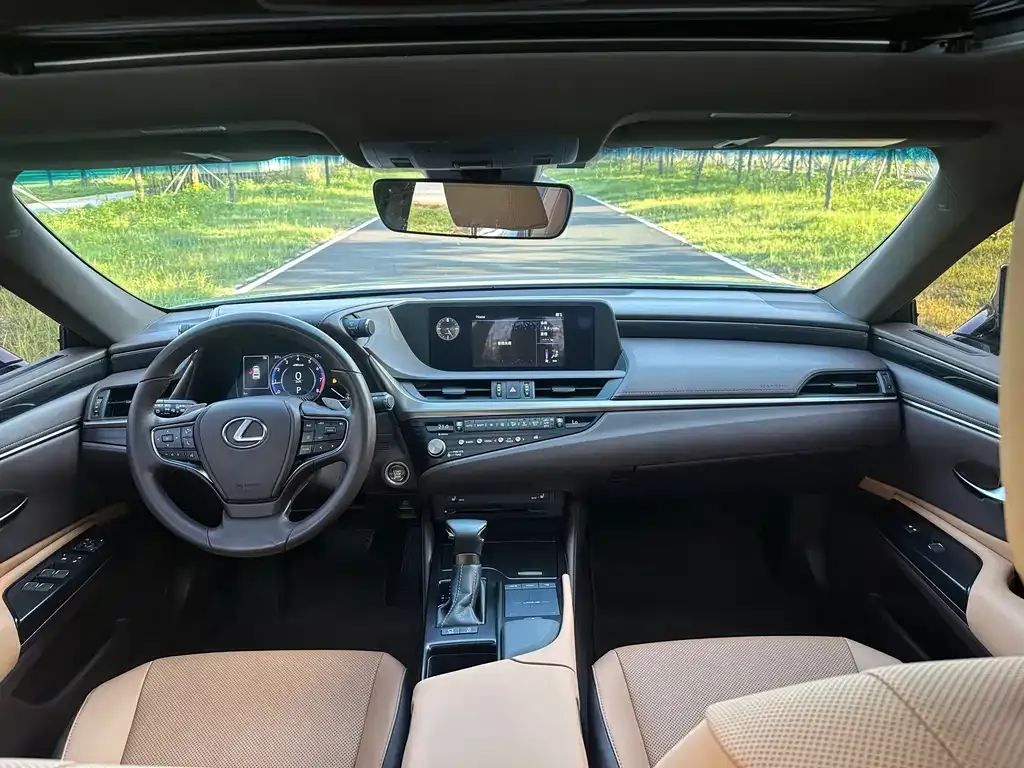 Lexus ES 2021 из CN, фото 9