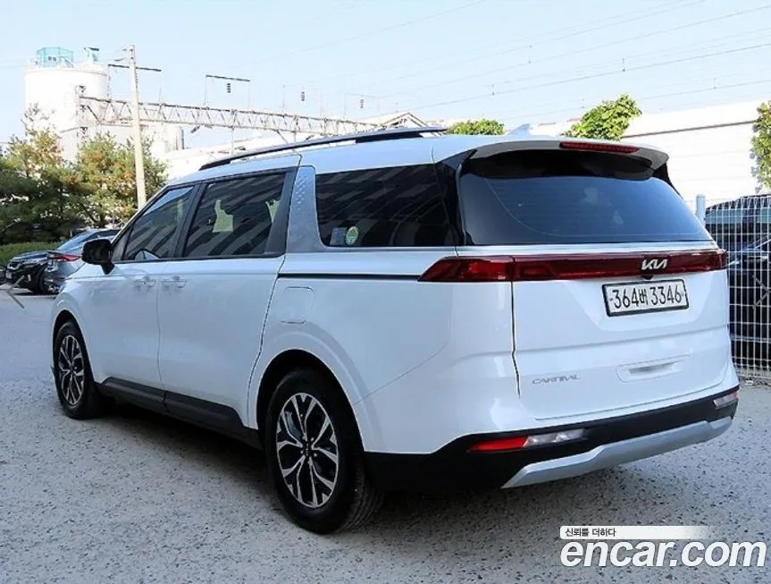 Kia Carnival 2023 из KR, фото 2