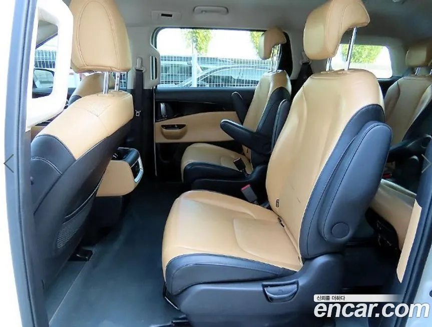 Kia Carnival 2023 из KR, фото 5