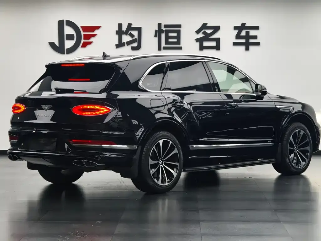 Bentley Bentayga 2021 из CN, фото 4
