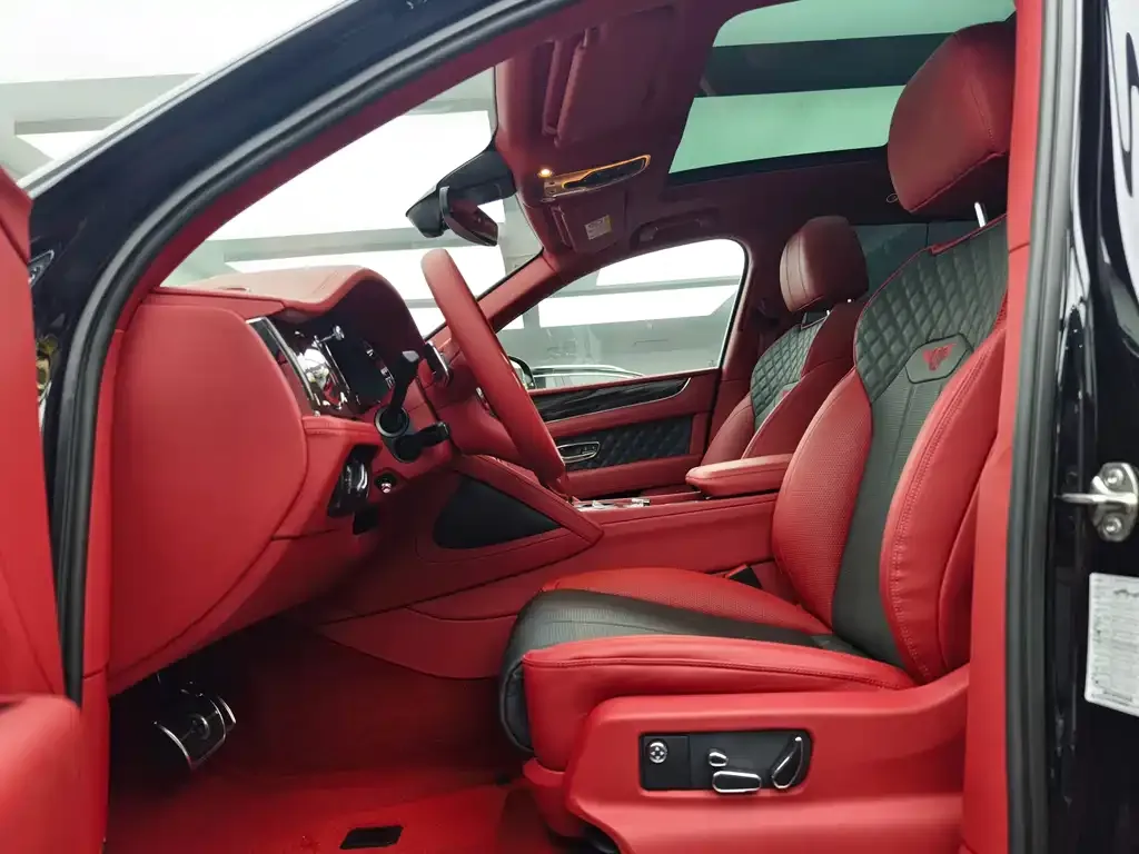 Bentley Bentayga 2021 из CN, фото 7
