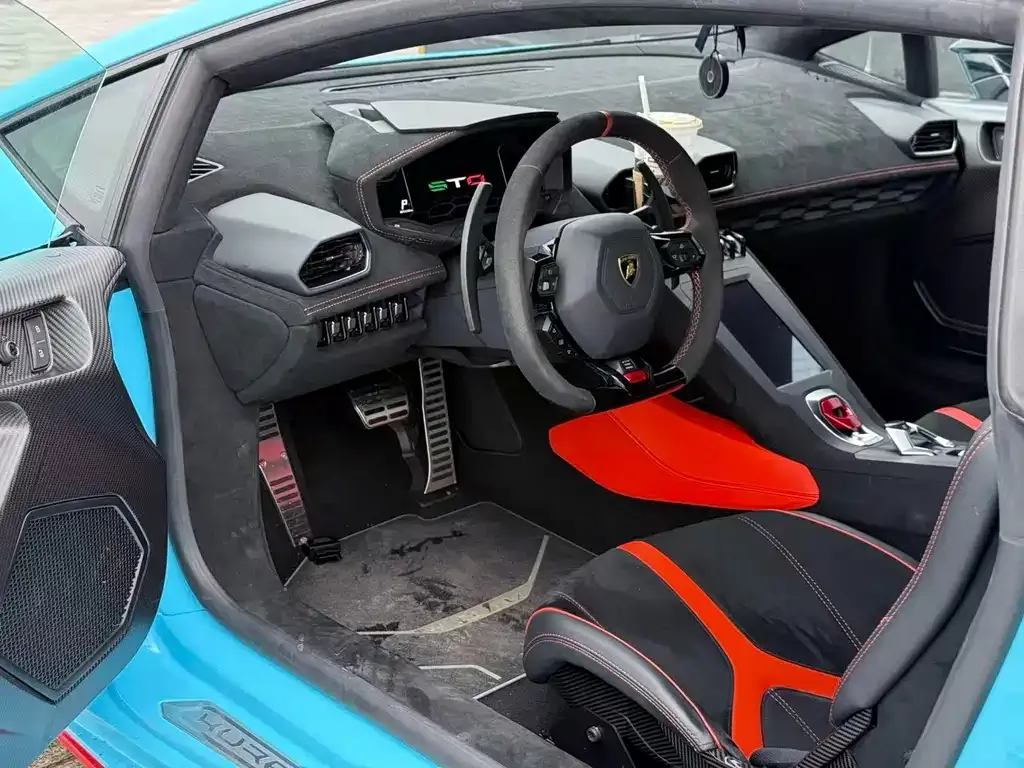 Lamborghini Huracan 2024 из CN, фото 4