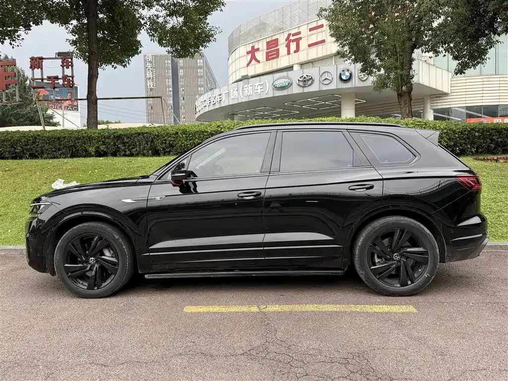 Volkswagen Touareg 2023 из CN, фото 3