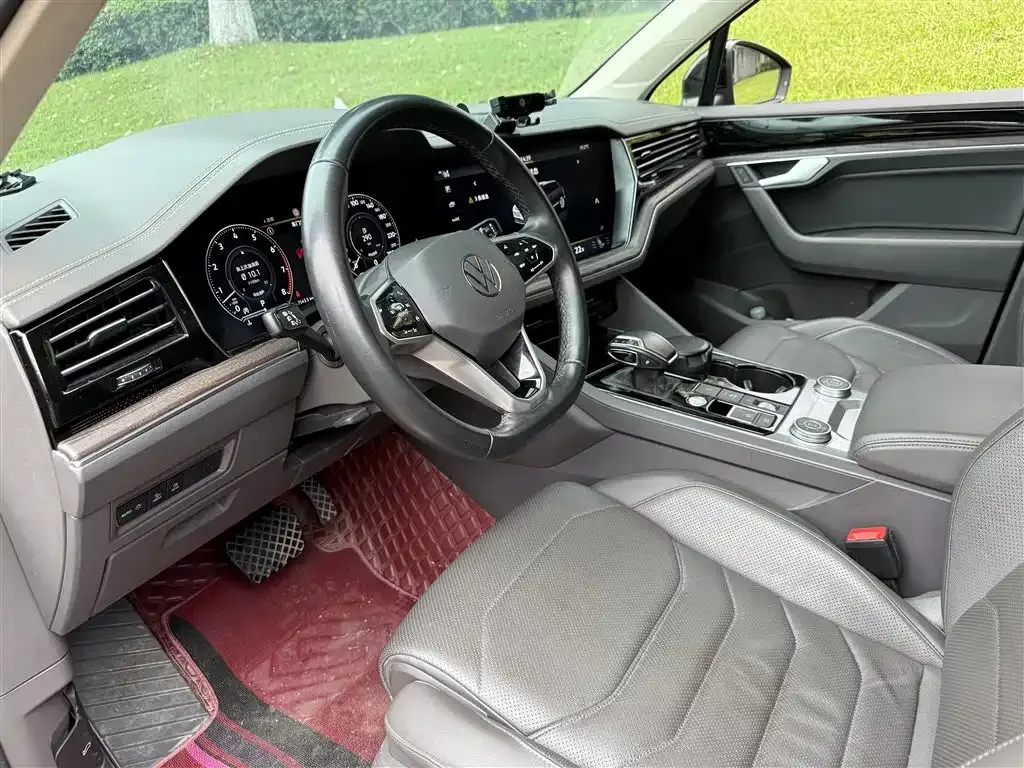 Volkswagen Touareg 2023 из CN, фото 7