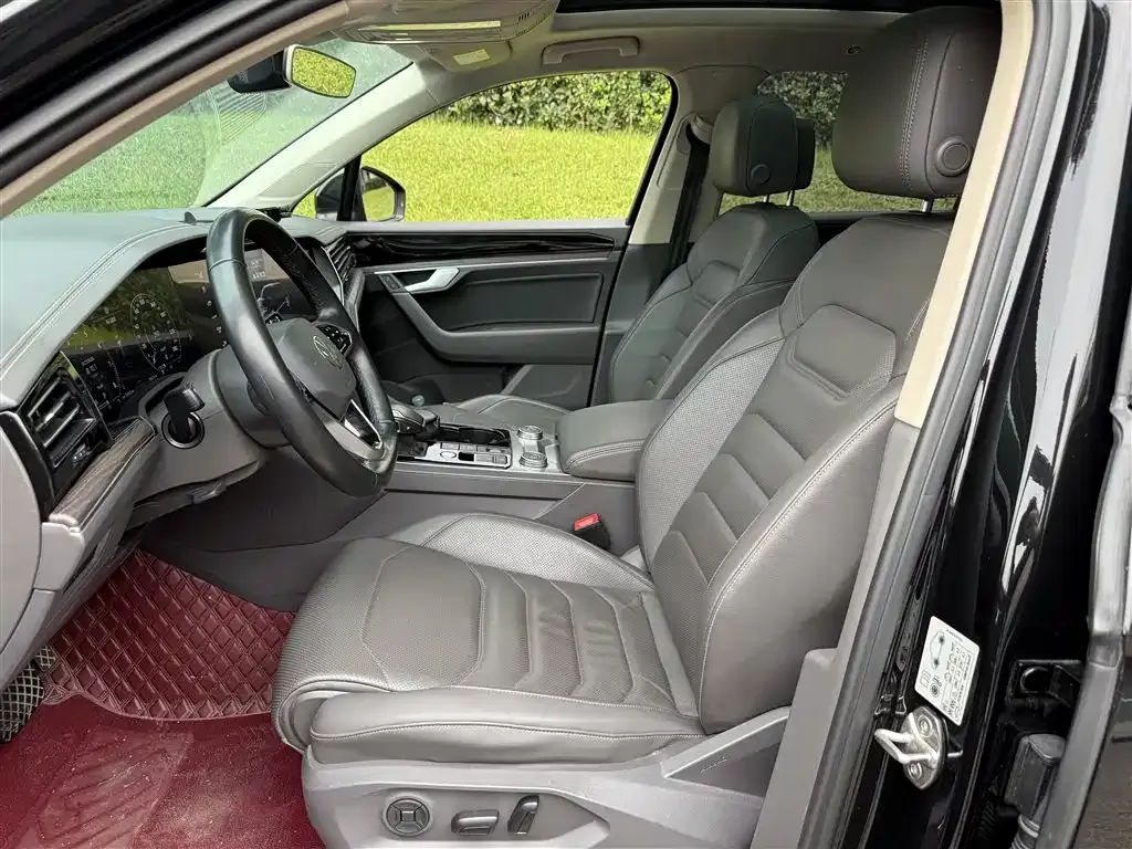 Volkswagen Touareg 2023 из CN, фото 8