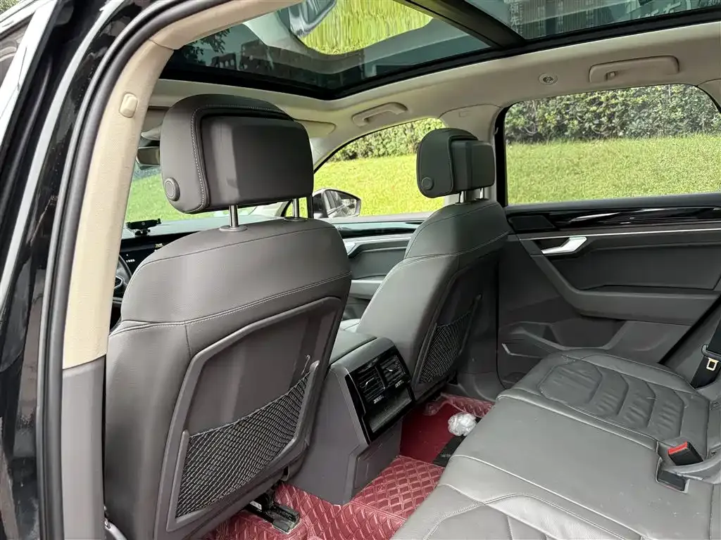 Volkswagen Touareg 2023 из CN, фото 9