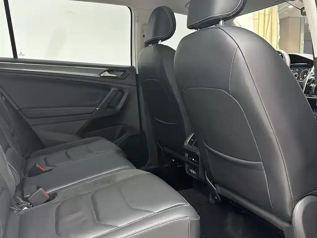 [object Object] Tiguan L 2021 из CN, фото 4