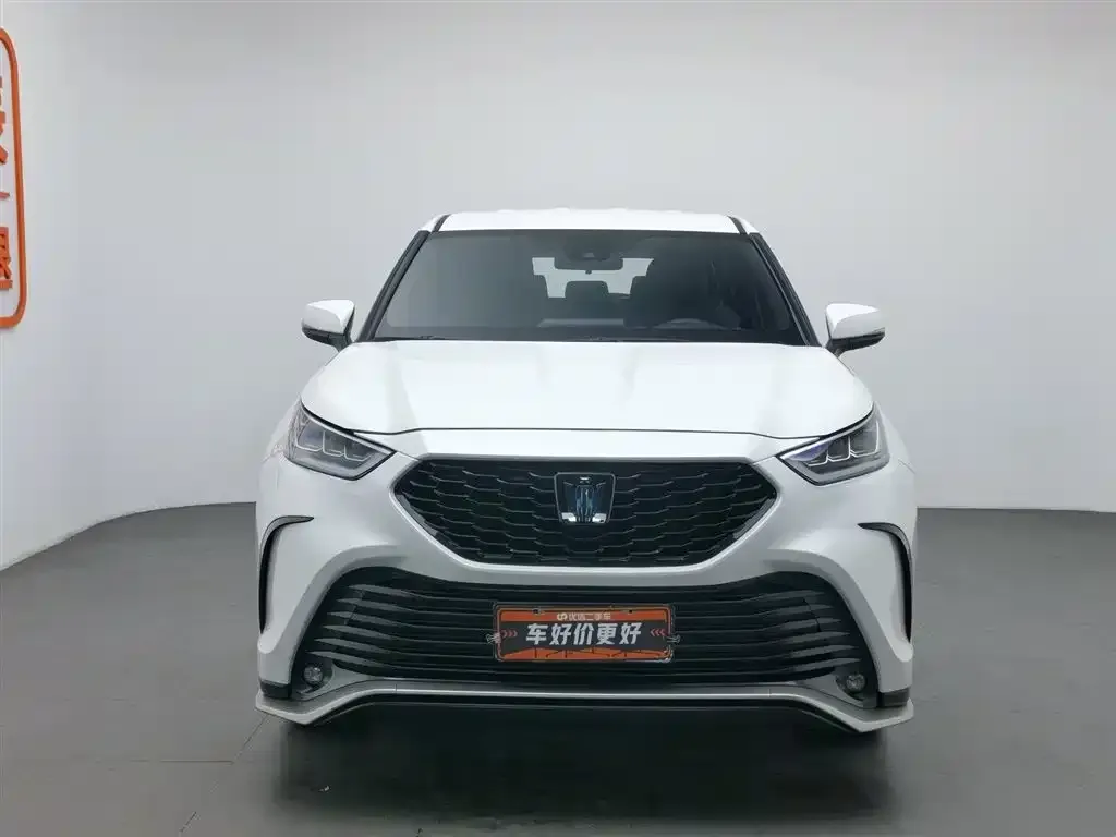 Toyota Crown Kluger 2022 из CN, фото 3