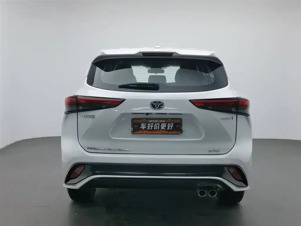 Toyota Crown Kluger 2022 из CN, фото 4