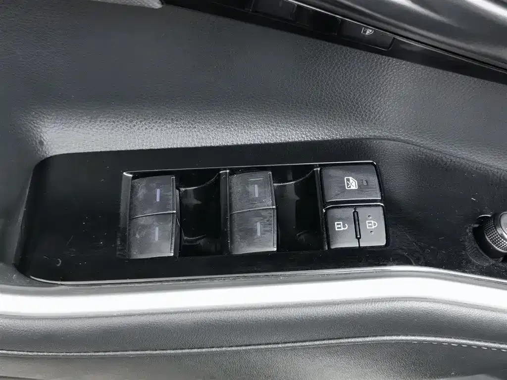 Toyota Crown Kluger 2022 из CN, фото 9