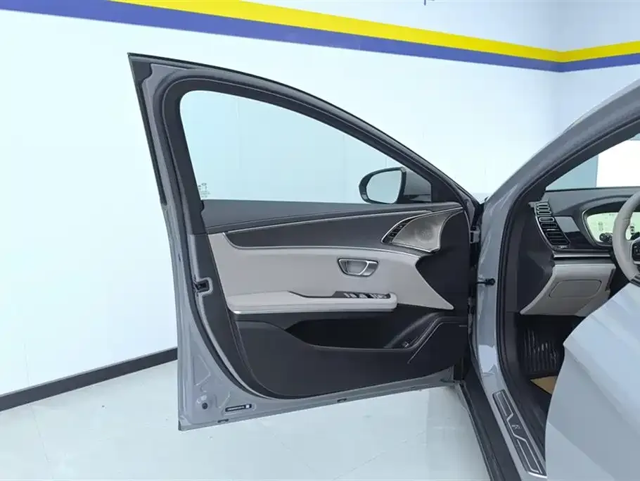 BYD Han 2025 из CN, фото 7