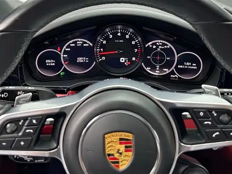 Porsche Cayenne — фото 10