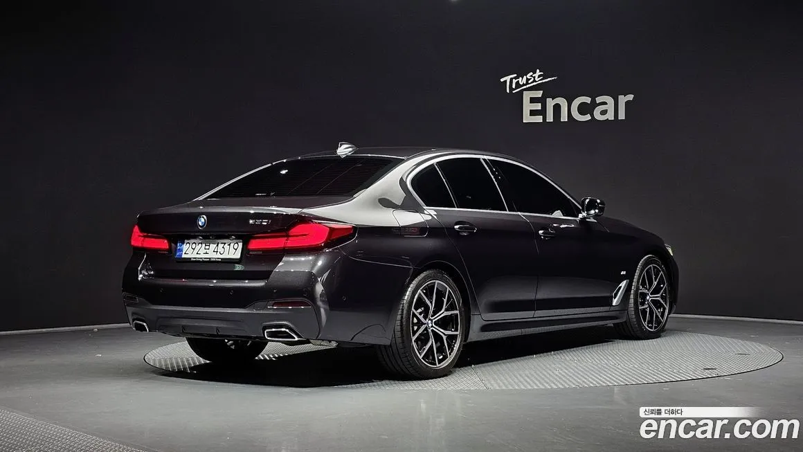 BMW 5-Series 2023 из KR, фото 2