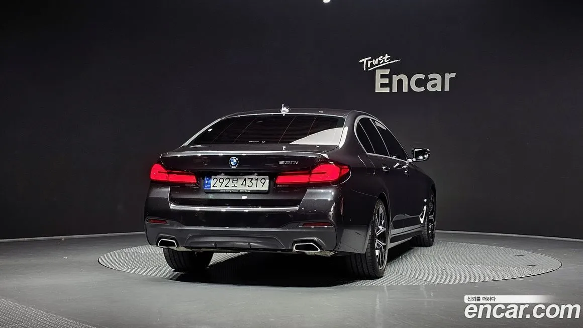 BMW 5-Series 2023 из KR, фото 4