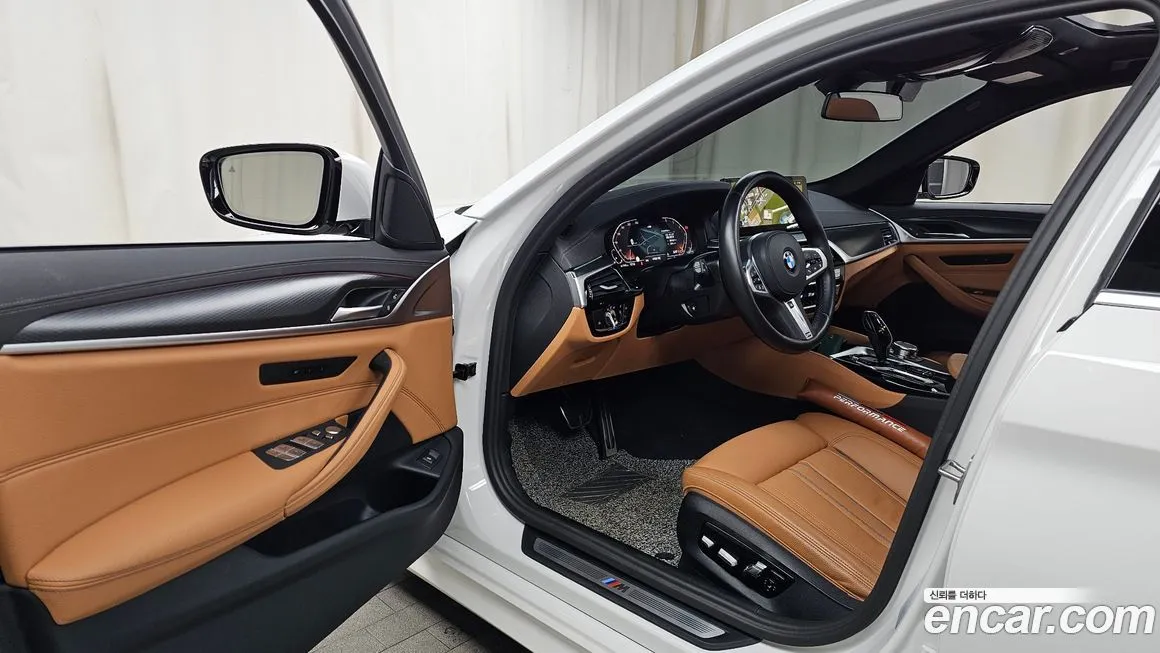 BMW 5-Series 2023 из KR, фото 10