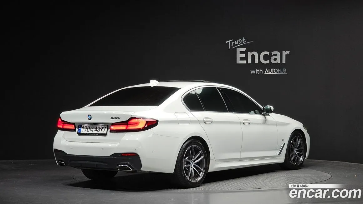 BMW 5-Series 2023 из KR, фото 2