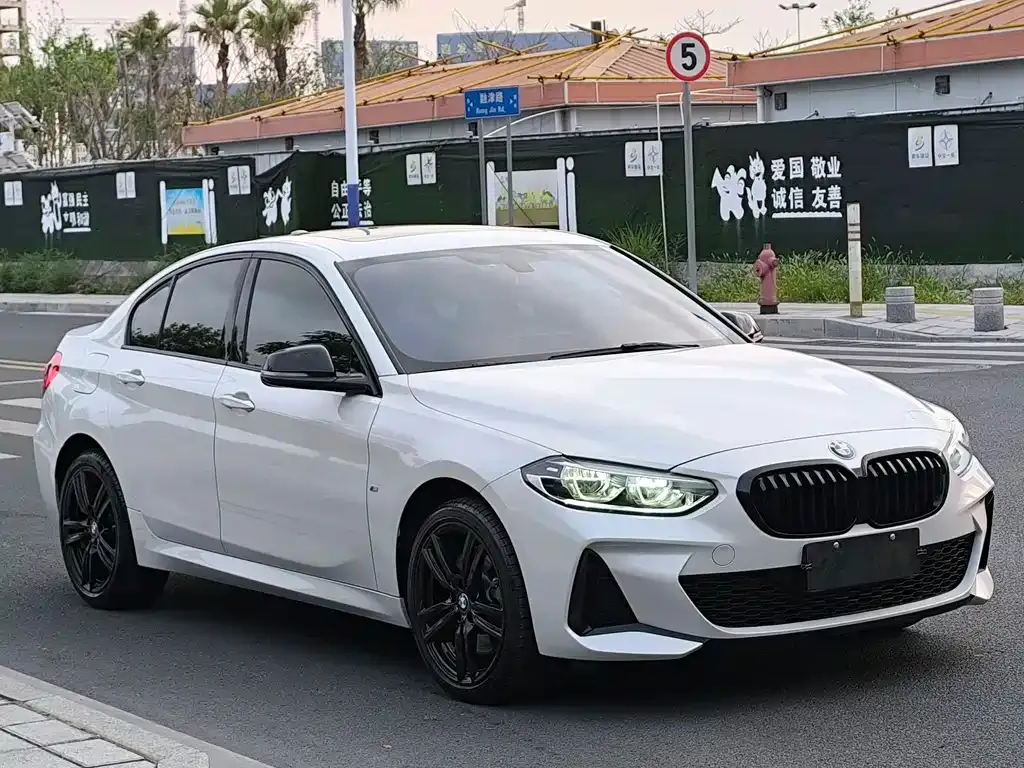 BMW 1 Series 2021 из CN, фото 4
