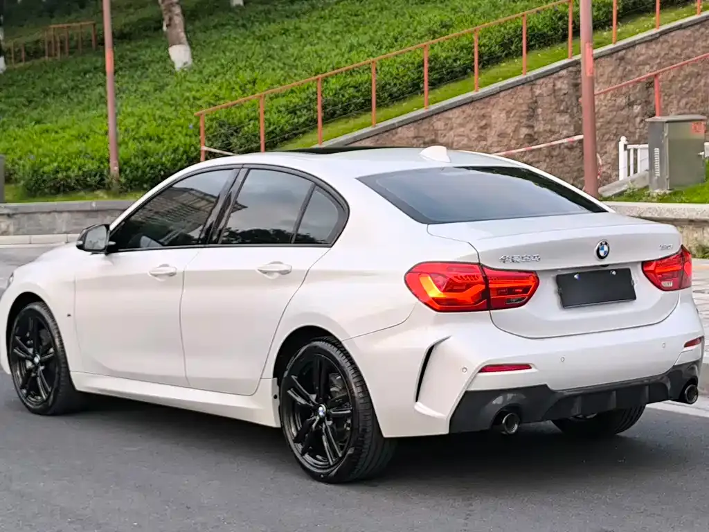 BMW 1 Series 2021 из CN, фото 7