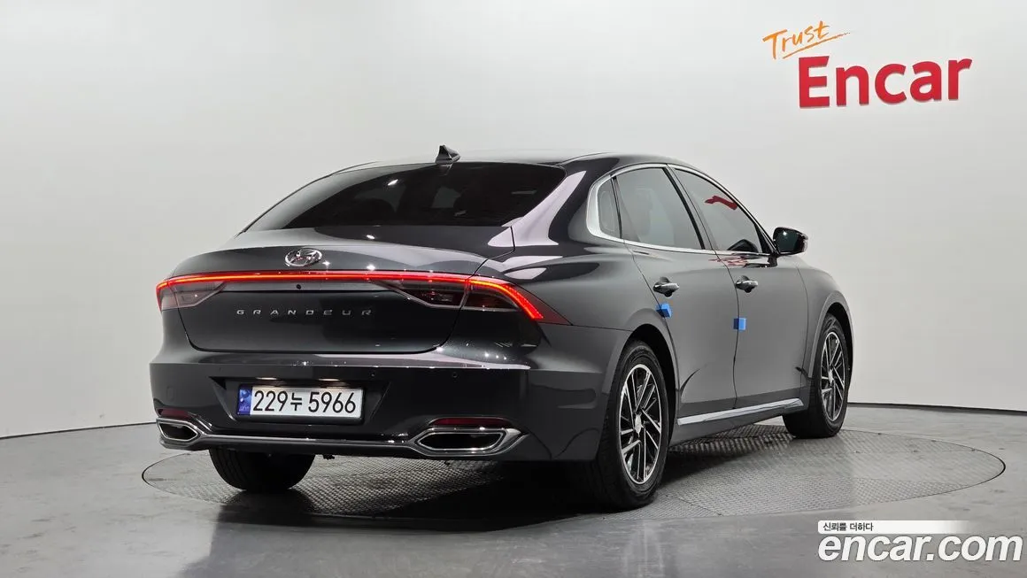 Hyundai Grandeur 2021 из KR, фото 2