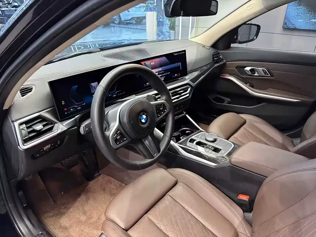 BMW 3 Series 2023 из CN, фото 4