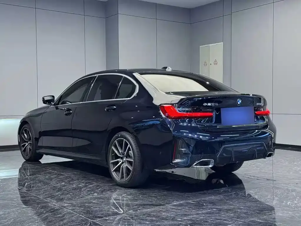 BMW 3 Series 2023 из CN, фото 9