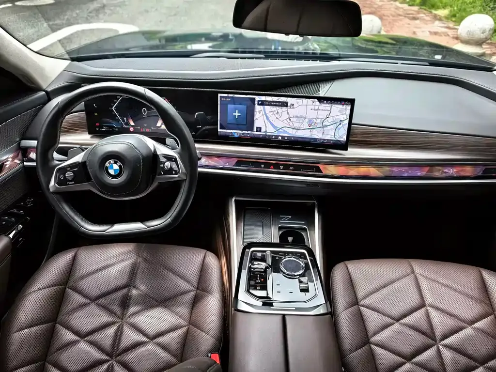 BMW 7 Series 2023 из CN, фото 6