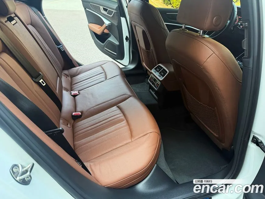 Audi A6 2021 из KR, фото 10