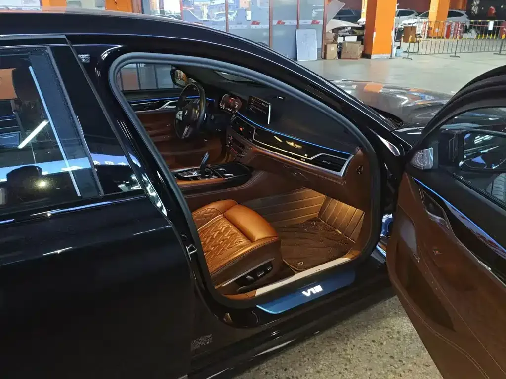 BMW 7 Series 2021 из CN, фото 6