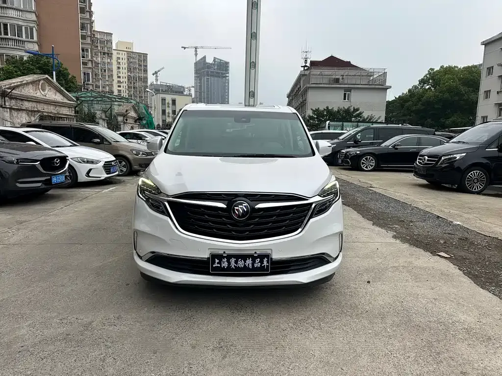 Buick GL8 2022 из CN, фото 2