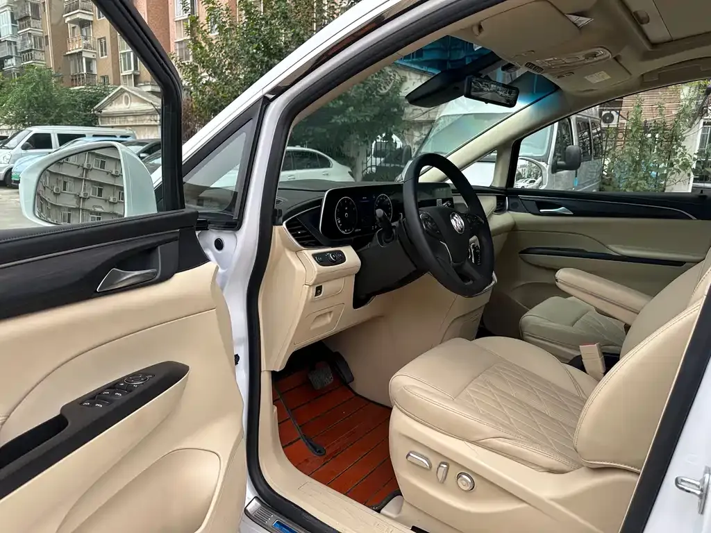 Buick GL8 2022 из CN, фото 9