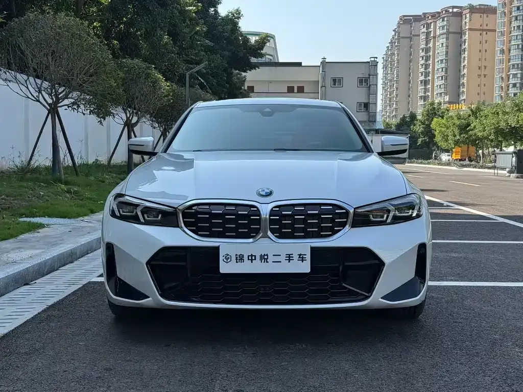 BMW 3 Series — фото 1