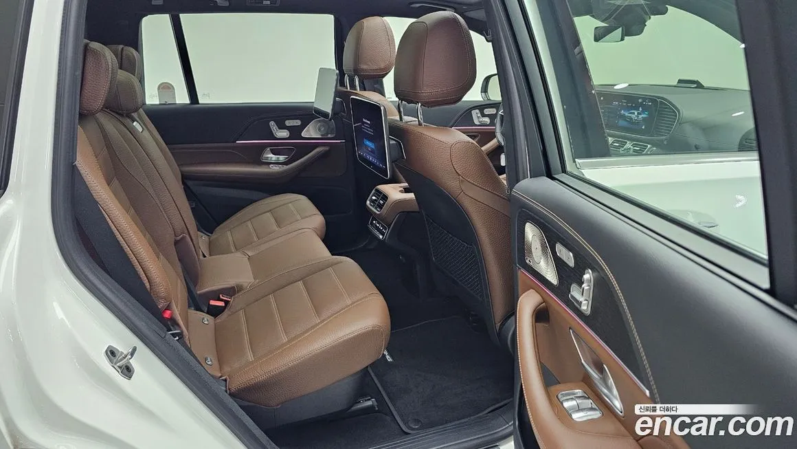 Mercedes-Benz GLS-Class — фото 10