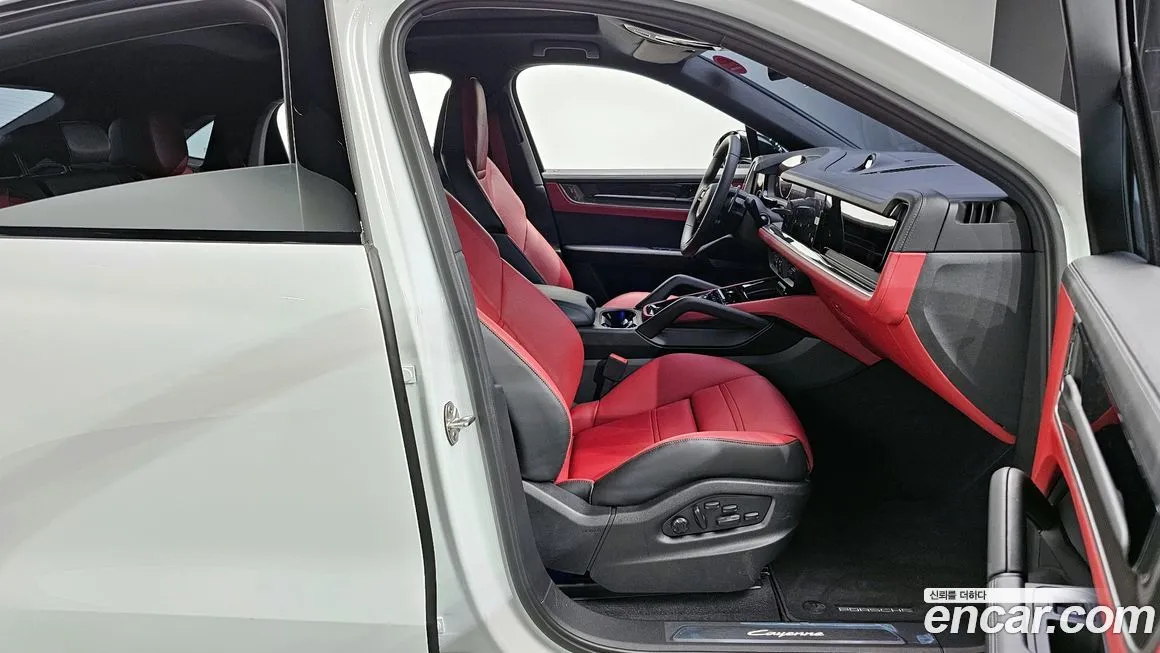 Porsche Cayenne 2025 из KR, фото 10