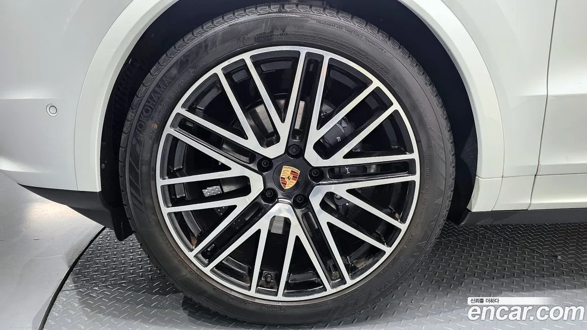 Porsche Cayenne 2025 из KR, фото 6
