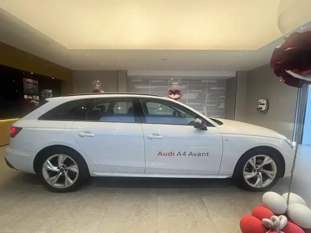 Audi A4 (Import) 2024 из CN, фото 3