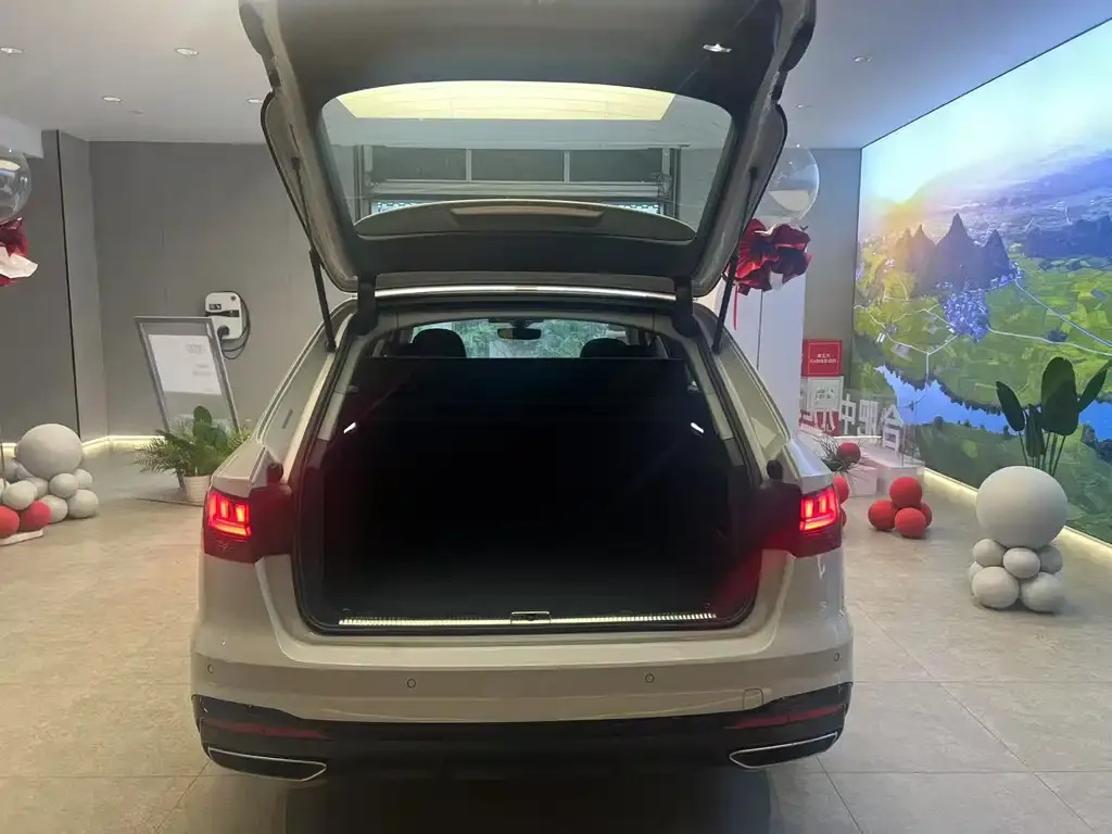 Audi A4 (Import) 2024 из CN, фото 6