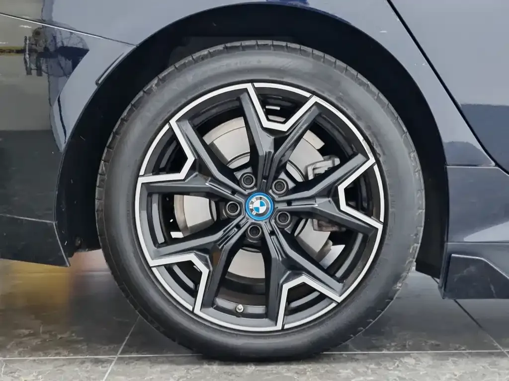 BMW i3 — фото 9