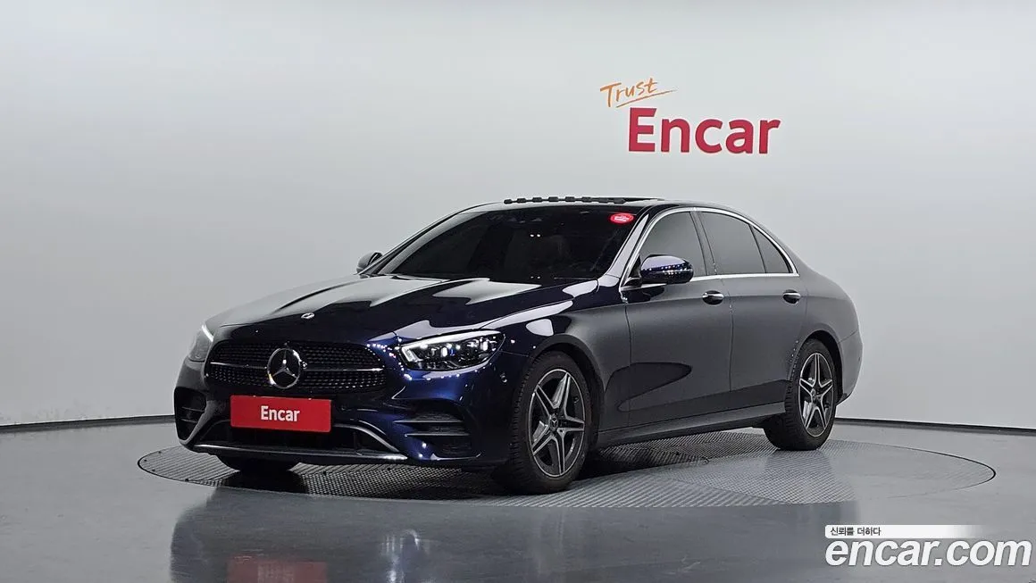 Mercedes-Benz E-Class — фото 1