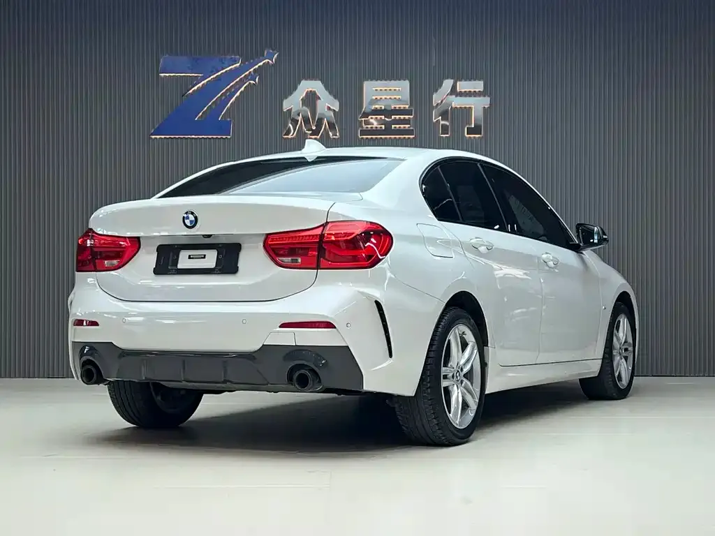 BMW 1 Series 2021 из CN, фото 3