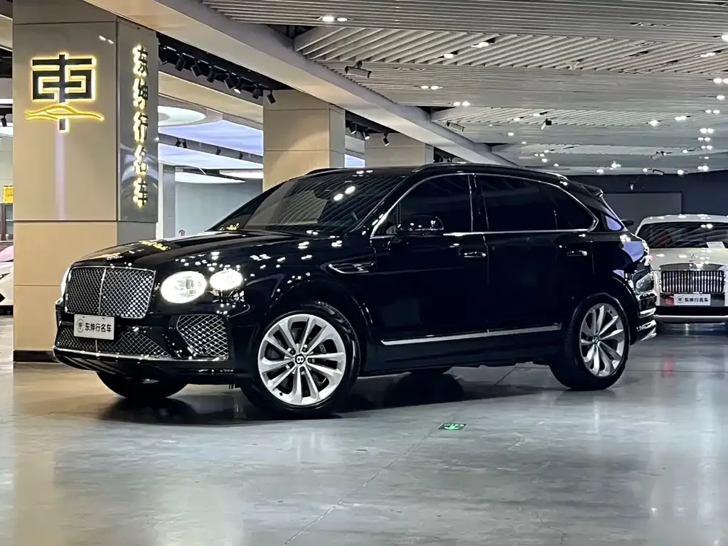 Bentley Bentayga 2024 из CN, фото 1