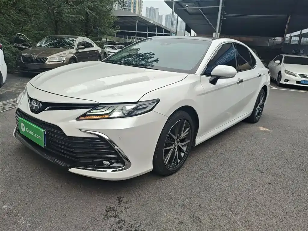 Toyota Camry 2023 из CN, фото 1