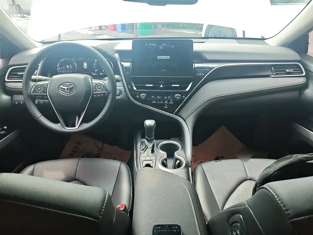 Toyota Camry 2023 из CN, фото 10