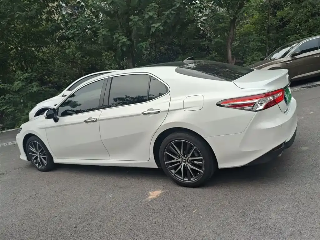 Toyota Camry 2023 из CN, фото 5