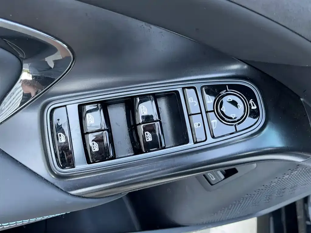 BYD Seal — фото 6
