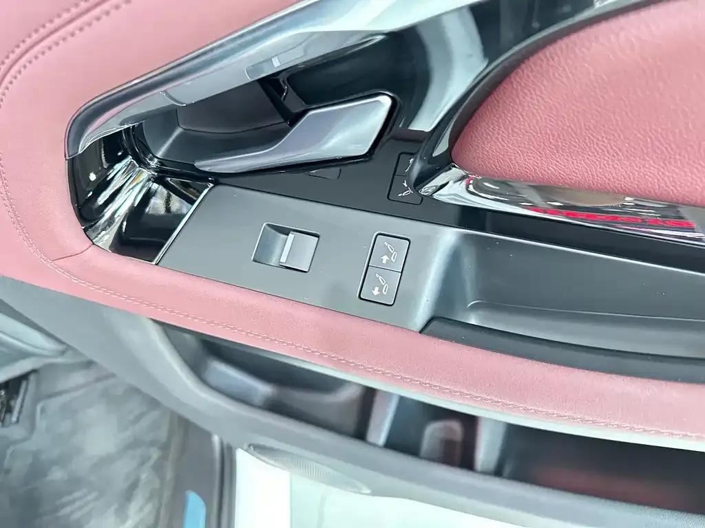 Land Rover Evoque 2023 из CN, фото 10