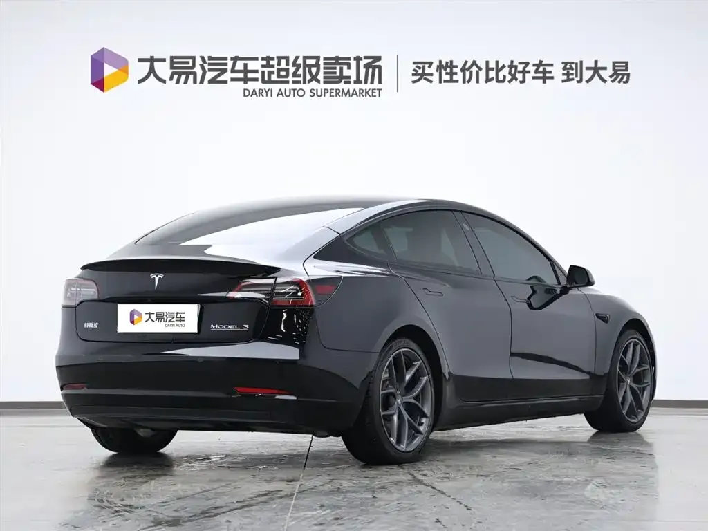 Tesla Model 3 2022 из CN, фото 3