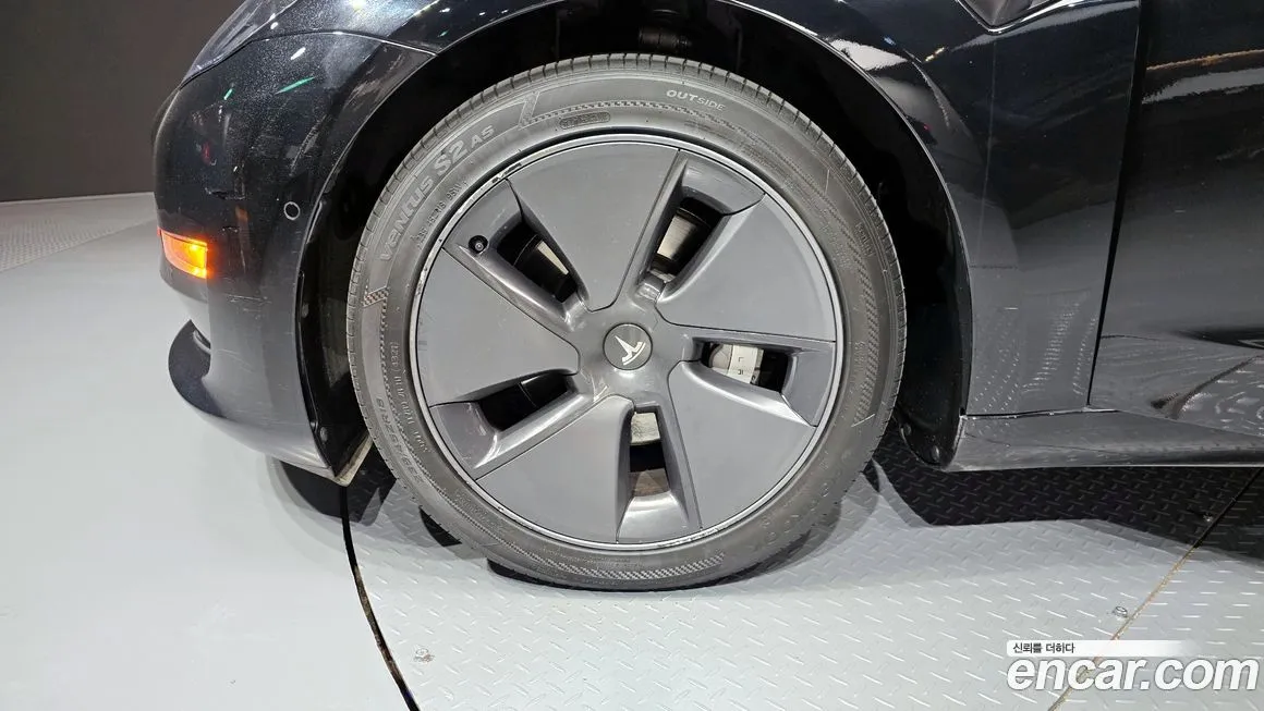 Tesla Model 3 2021 из KR, фото 5