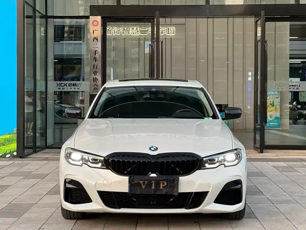 BMW 3 Series 2022 из CN, фото 2
