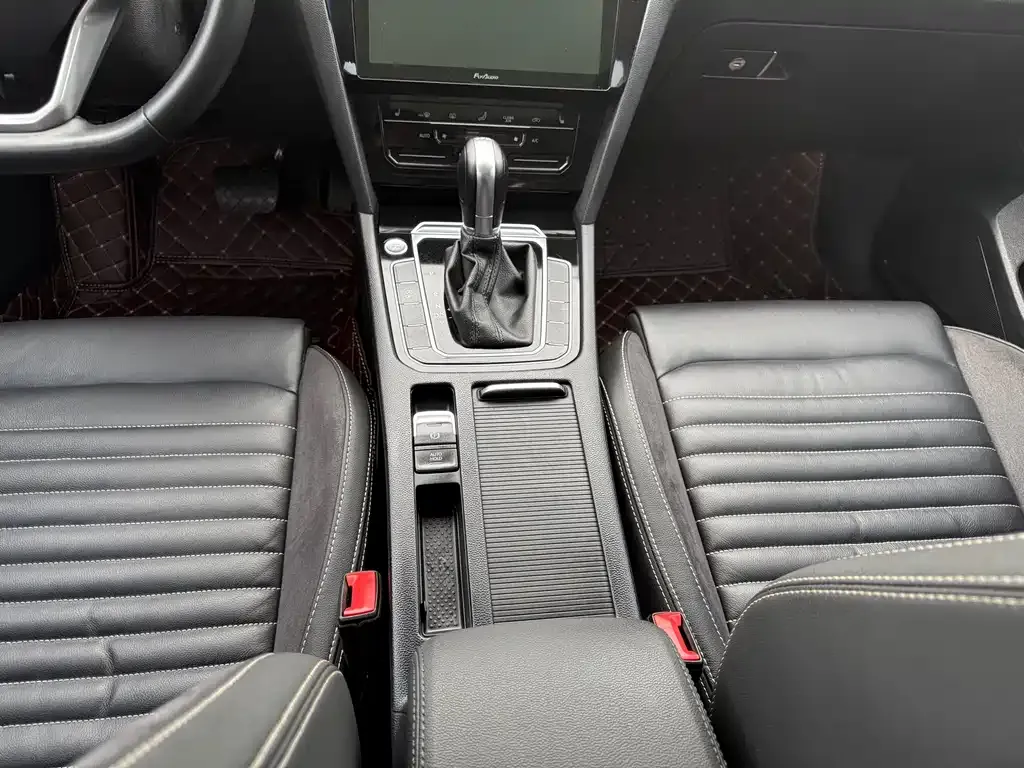 Volkswagen Magotan 2021 из CN, фото 10