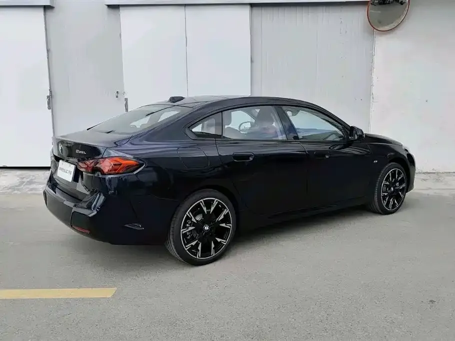BMW 2 Series 2025 из CN, фото 4